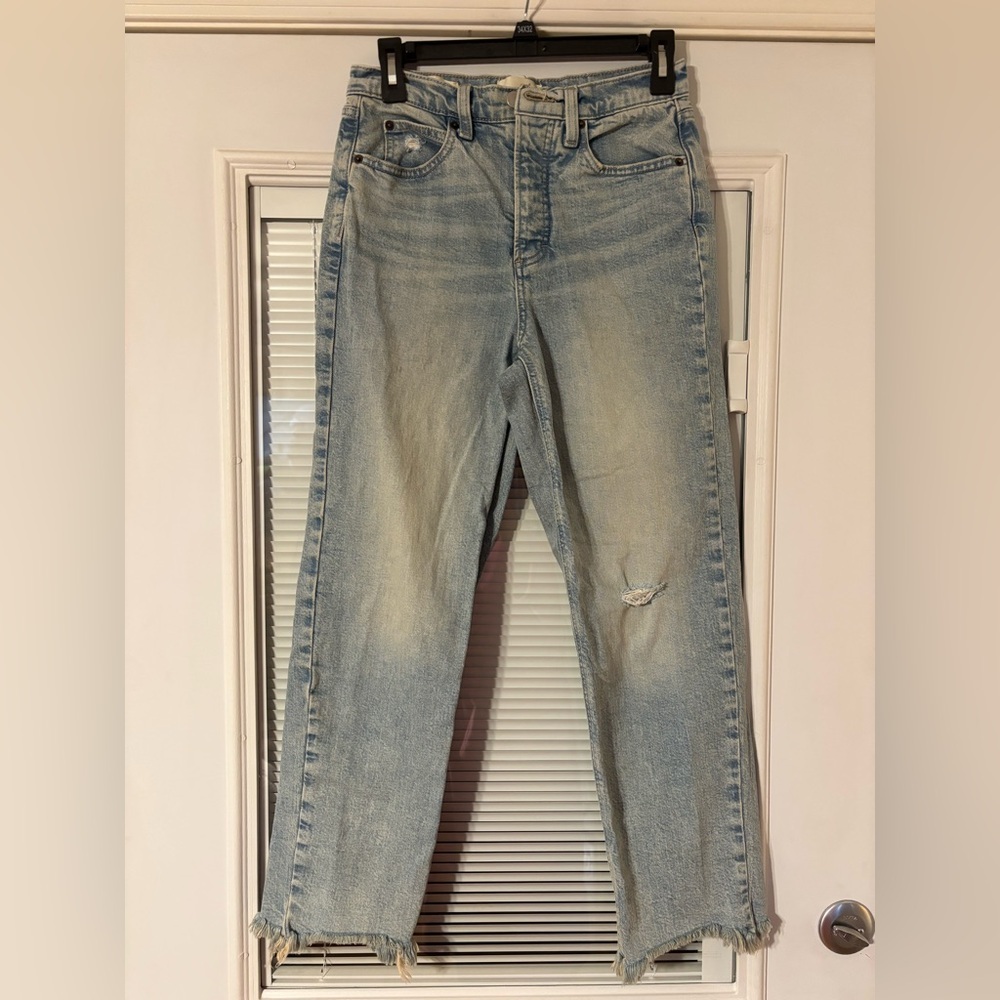 Universal Thread Highest Straight Ankle Jeans